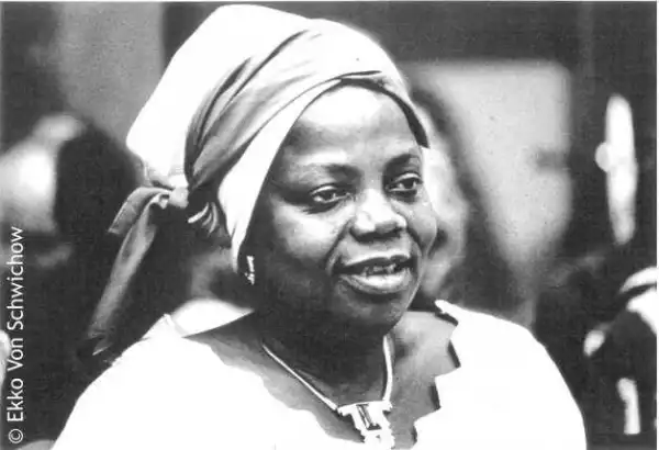 Nigerians Mourns As Buchi Emecheta Dies At 72